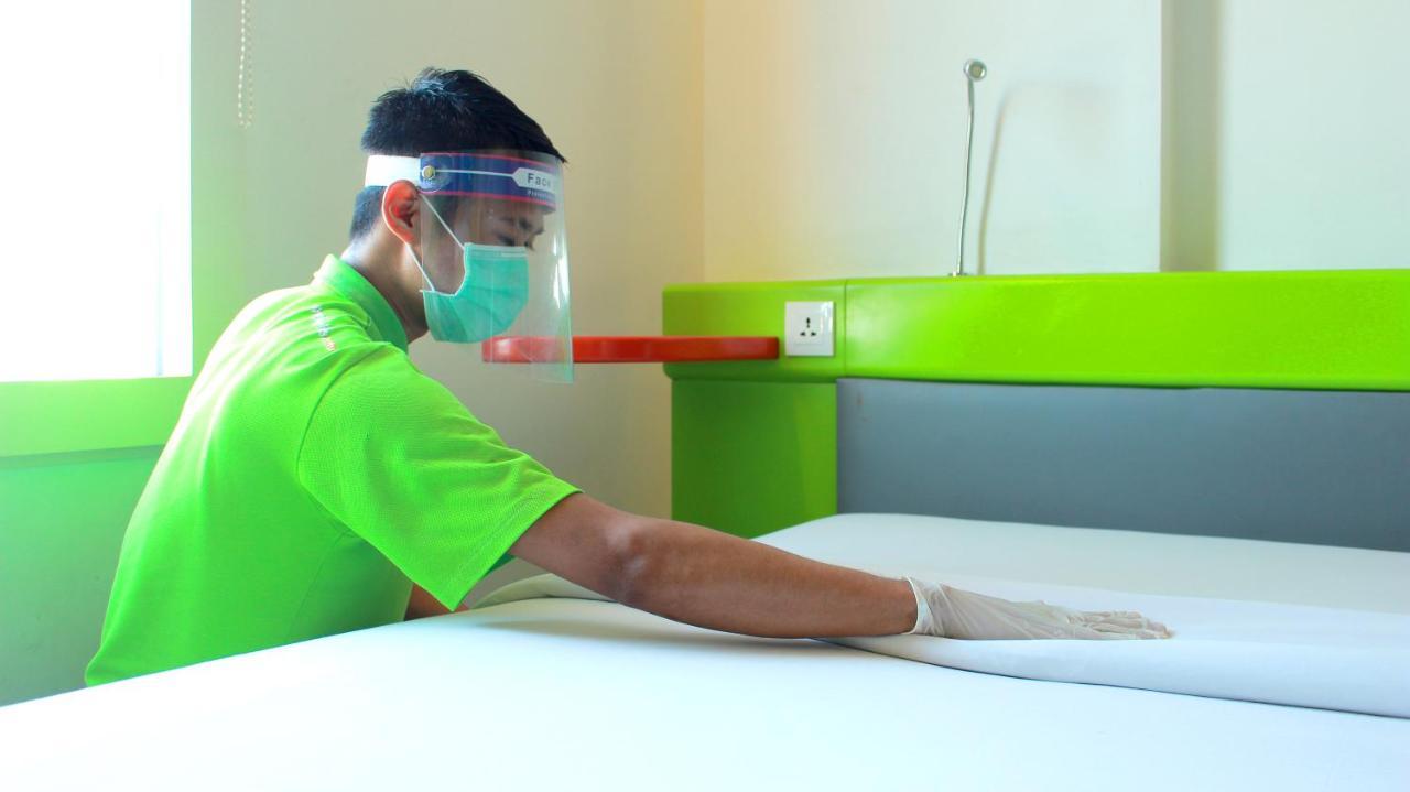 Pop! Hotel Gubeng Surabaya Kültér fotó