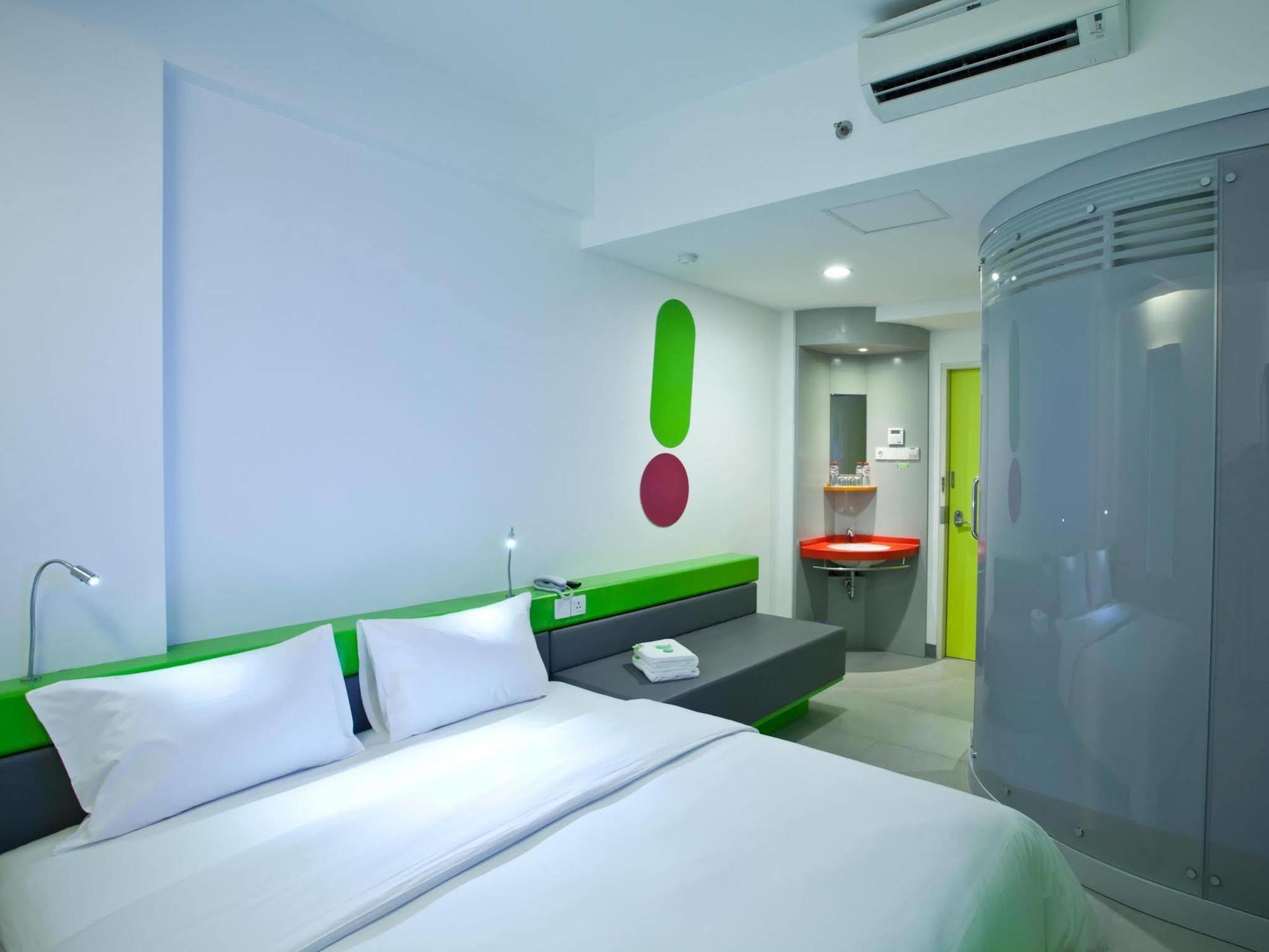 Pop! Hotel Gubeng Surabaya Kültér fotó