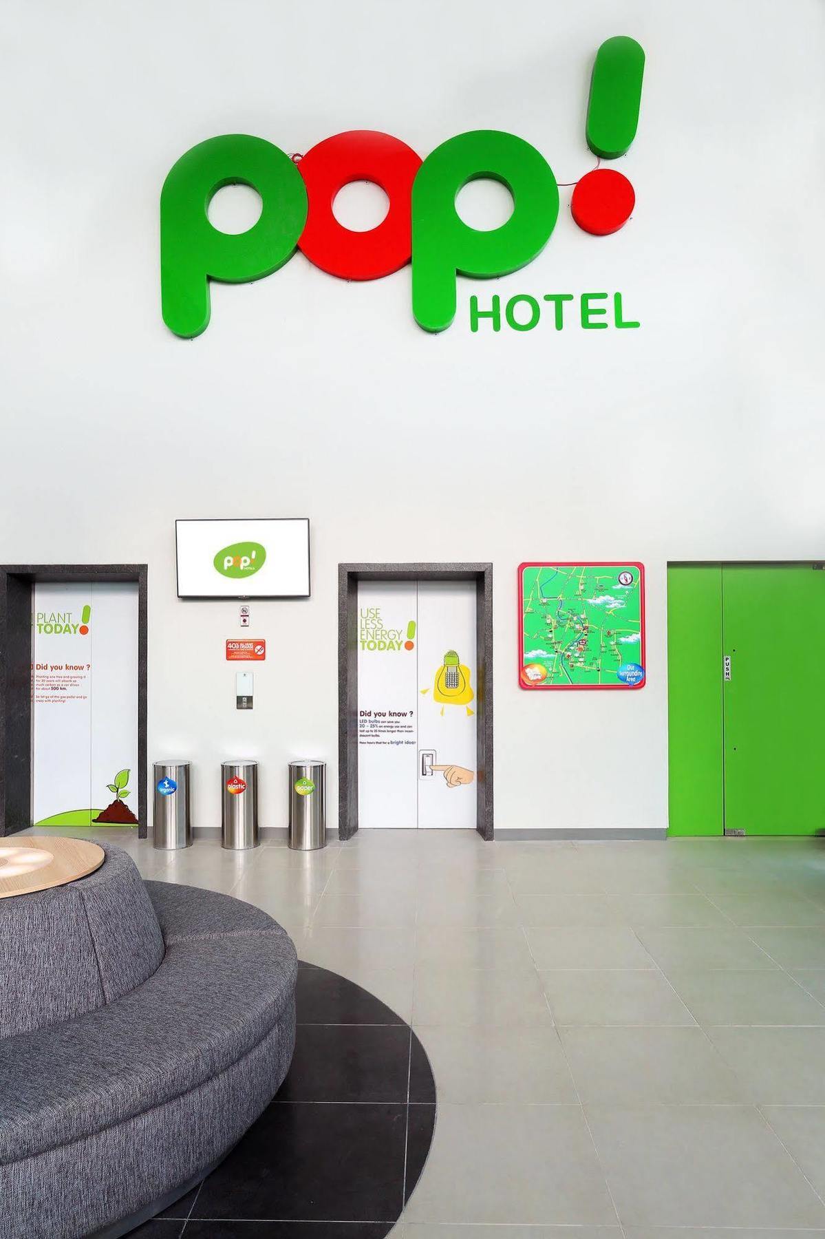 Pop! Hotel Gubeng Surabaya Kültér fotó